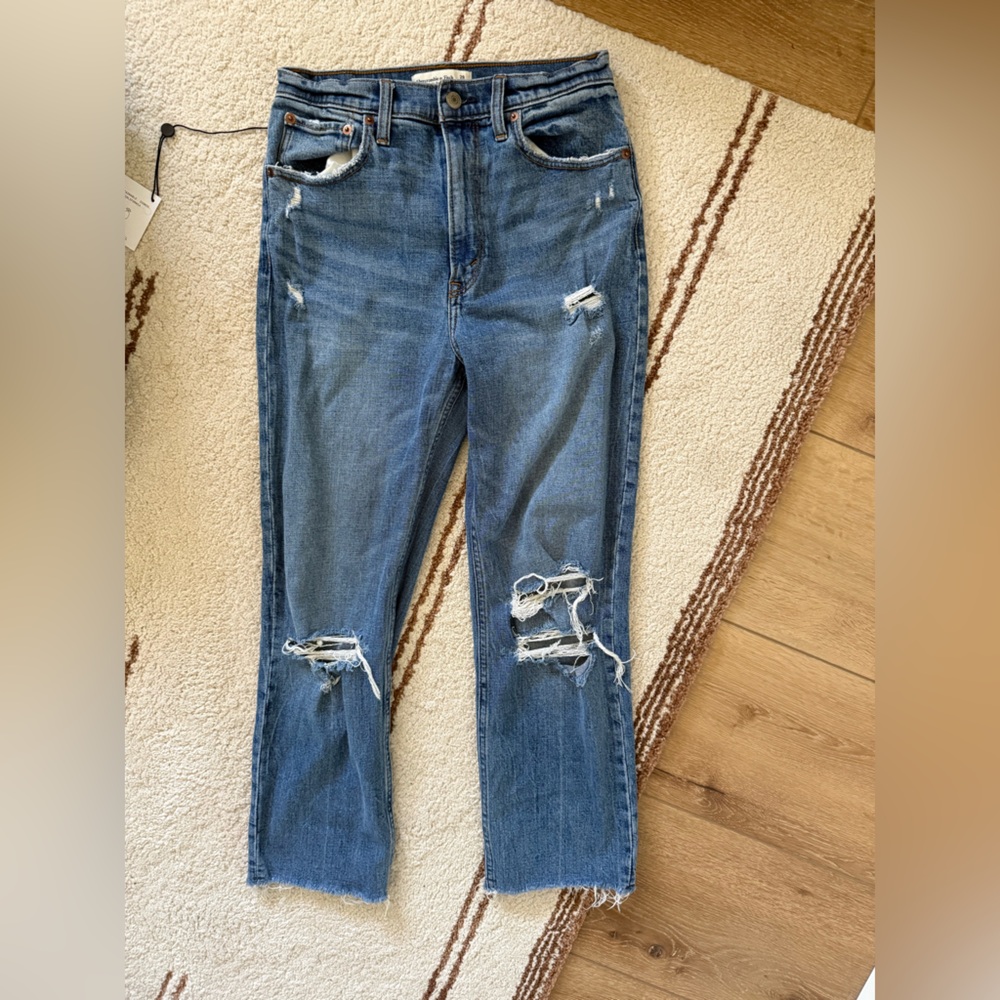 Abercrombie & Fitch Ankle Straight Ultra High Rise Jeans